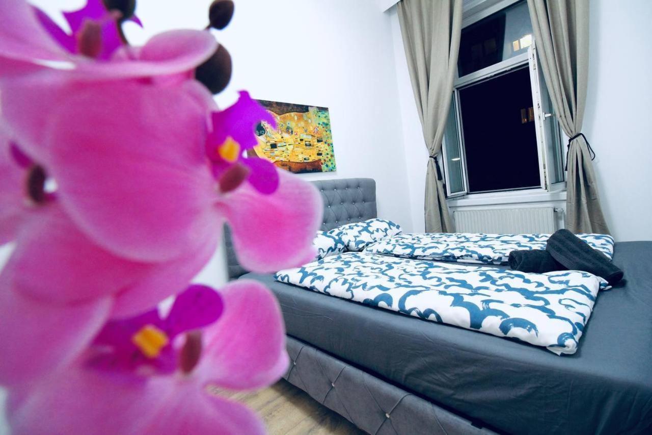 Modern Double Room Js A Vienna Exterior photo