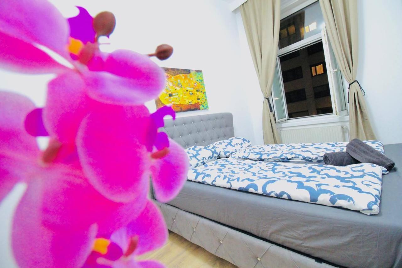 Modern Double Room Js A Vienna Exterior photo