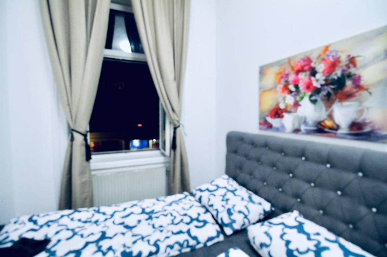 Modern Double Room Js A Vienna Exterior photo