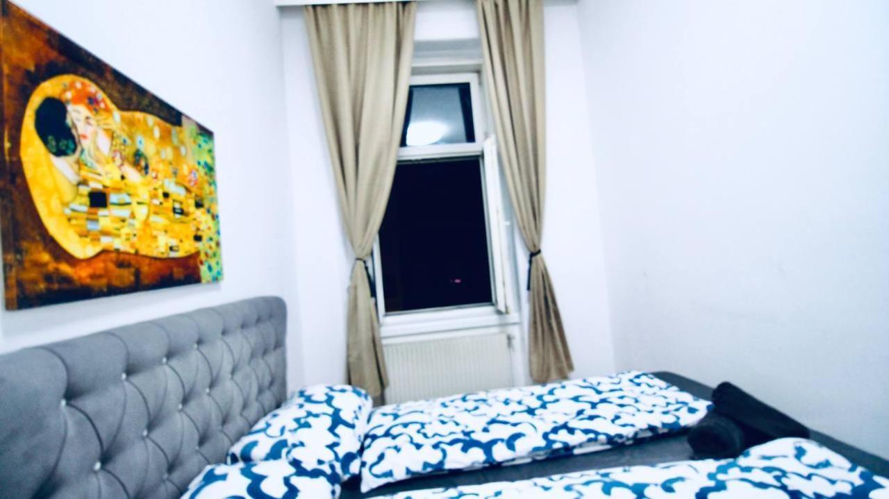 Modern Double Room Js A Vienna Exterior photo