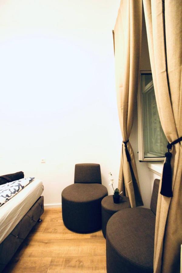 Modern Double Room Js A Vienna Exterior photo