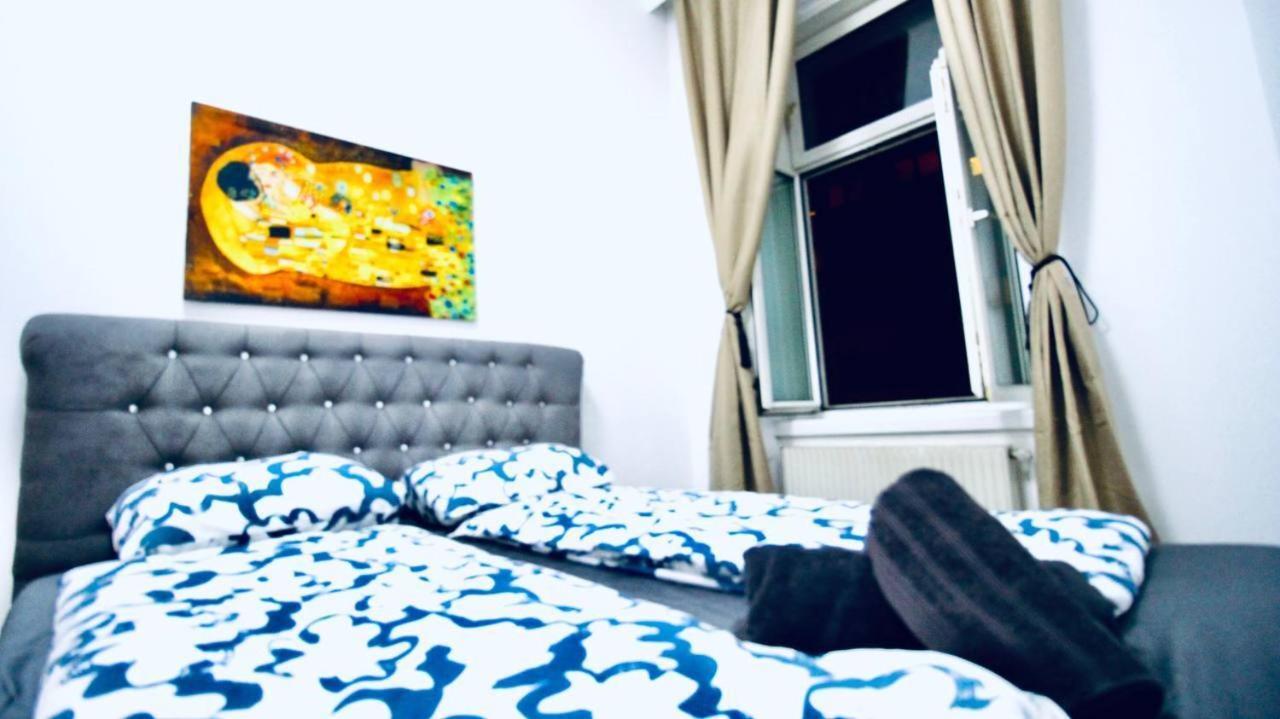 Modern Double Room Js A Vienna Exterior photo
